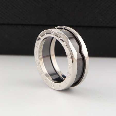 宝格丽窄版弹簧陶瓷戒指 镀18K彩金 戒指情侣指环钛钢玫瑰金  限时促销95折