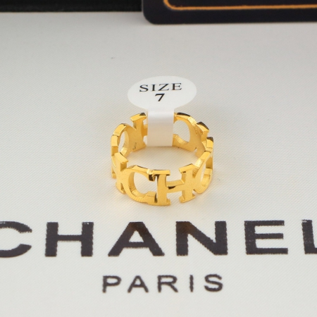 香奈儿字母CH相连宽版戒指 钛钢镀18K玫瑰金指环 厂家批发戒指