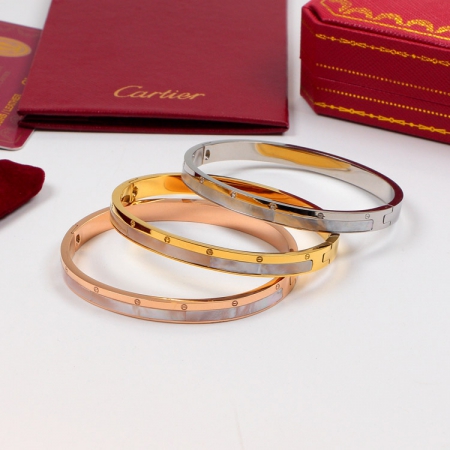 卡地亚白贝壳螺丝手镯 18K玫瑰金钛钢永恒之环手环