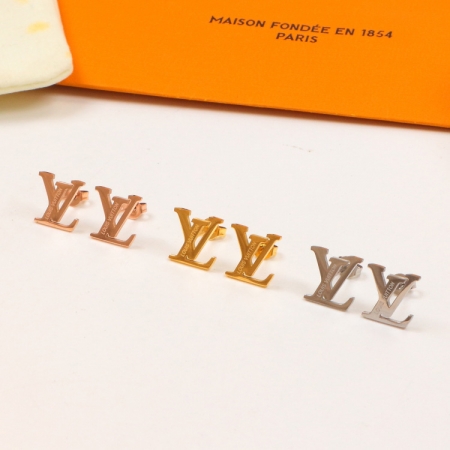 LV立体字母耳钉 经典欧美时尚新款钛钢耳环情侣饰品