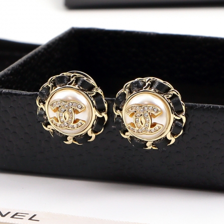 香奈儿小羊皮珍珠耳钉 镀18K钛钢彩金情侣饰品耳环批发