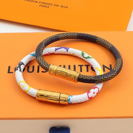 LV卡扣KEEP IT手环手镯 欧美时尚皮带钛钢手