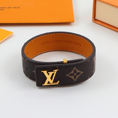 LV立体金属字母手环 欧美时尚表带钛钢手镯情侣饰品批发