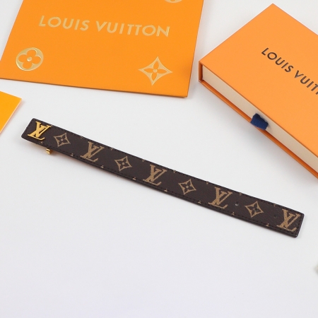 LV立体金属字母手环 欧美时尚表带钛钢手镯情侣饰品批发