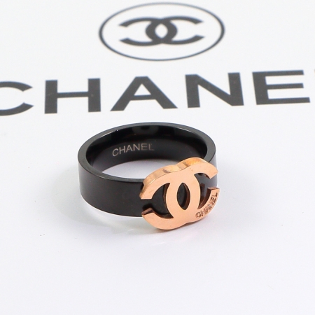 香奈儿黑色钛钢双C字母戒指 钛钢字母戒指情侣指环批发