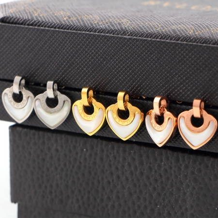 宝格丽爱心吊坠耳钉 钛钢字母耳环情侣耳饰批发