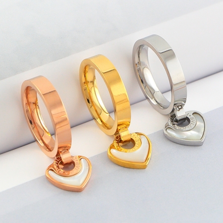 宝格丽爱心吊坠戒指 钛钢字母戒指情侣指环批发