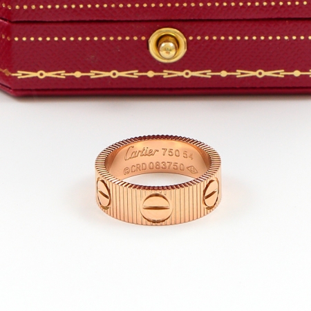 卡地亚LOVE Unlimited竖纹戒指 钛钢男女对戒彩金情侣指环