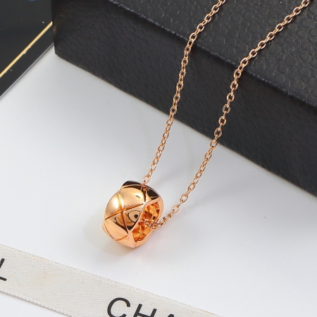 香奈儿小金豆菱形纹项链 时尚钛钢材质新款短链批发