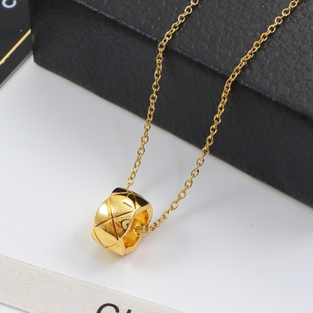 香奈儿小金豆菱形纹项链 时尚钛钢材质新款短链批发