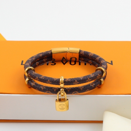 LV锁头吊坠皮手环 欧美时尚皮带钛钢手镯情侣饰品批发