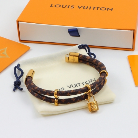 LV锁头吊坠皮手环 欧美时尚皮带钛钢手镯情侣饰品批发