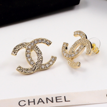 香奈儿立体双C半钻耳钉 镀18K钛钢彩金情侣饰品耳环批发