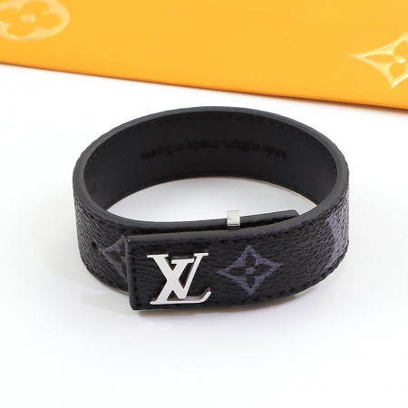 LV立体金属字母手环 欧美时尚表带钛钢手镯情侣饰品