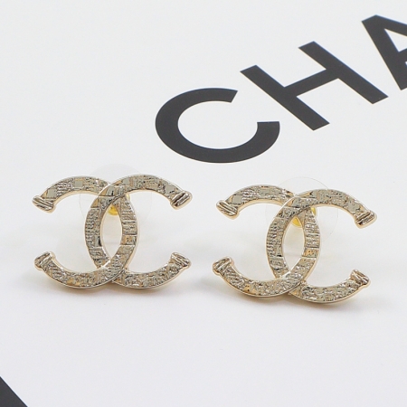香奈儿立体双C压印耳钉 镀18K钛钢彩金情侣饰品耳