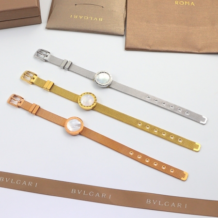 宝格丽表带款白贝母钛钢手镯 字母编织表带款设计手链手镯